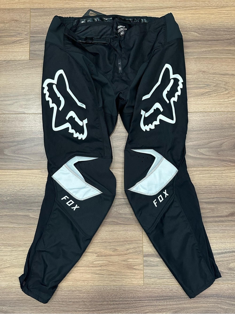Fox Racing 180 Motocross Pants in Black/ White Size 40
